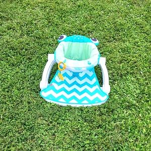 Baby frog chair